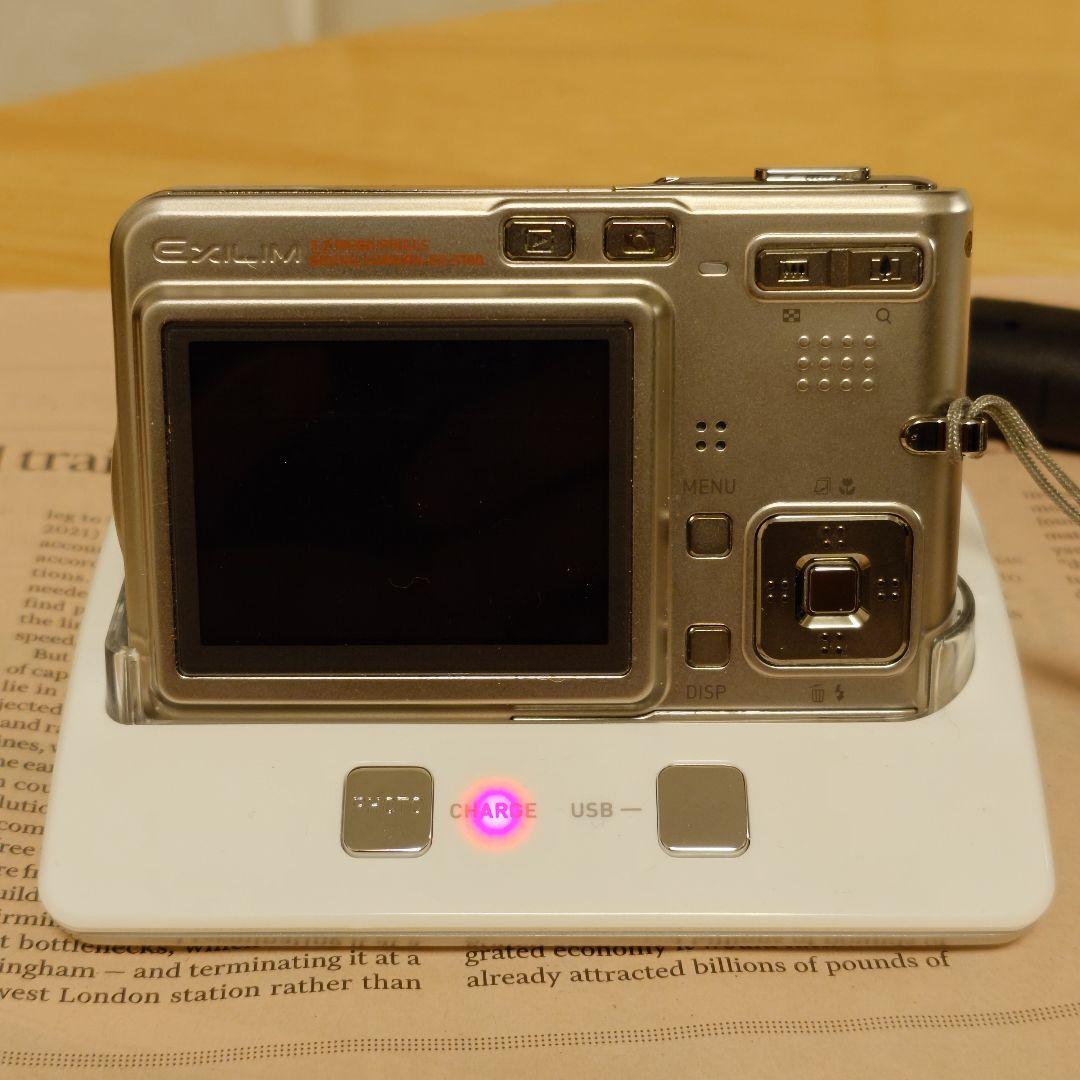 デジカメ CASIO EXILIM EX-S100