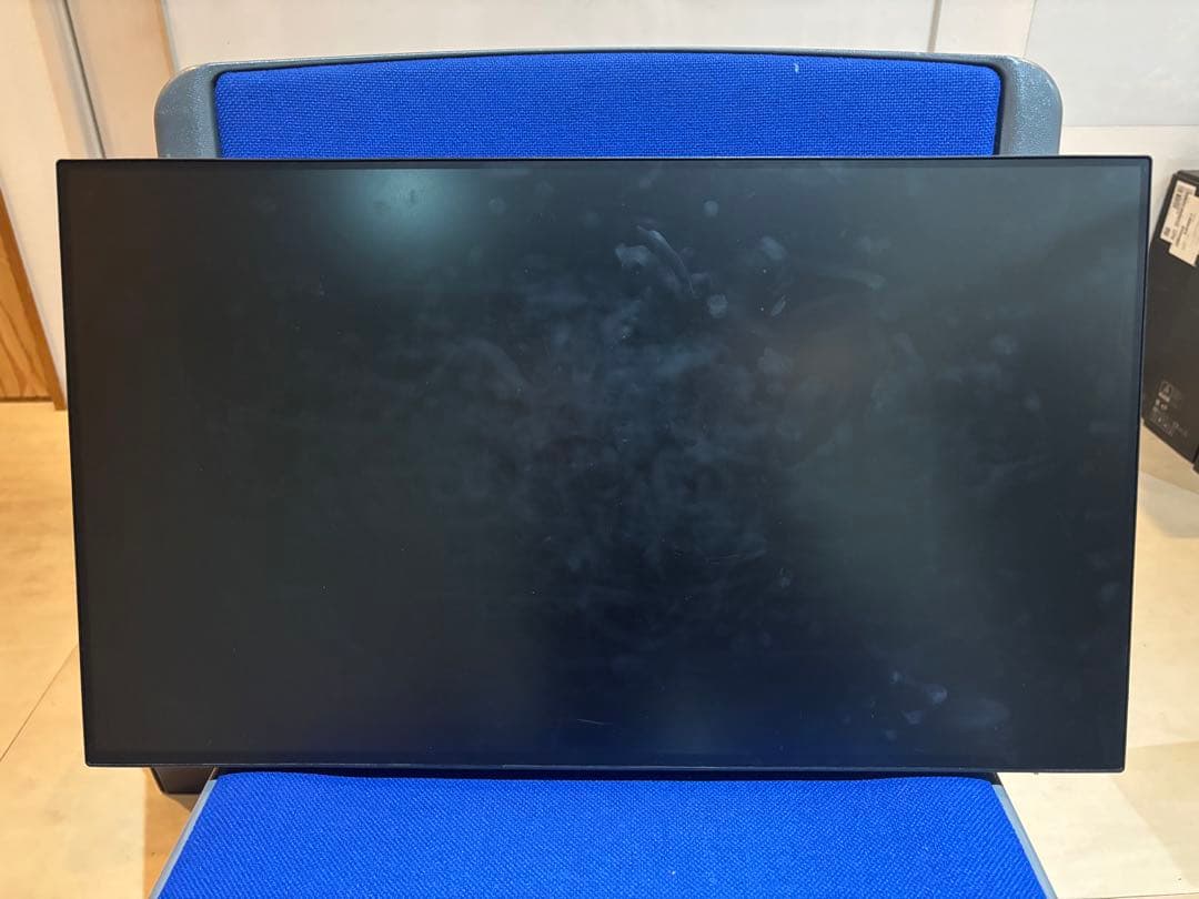 Dell U2422HE 23.8インチ USB-C HUB モニタ−　④