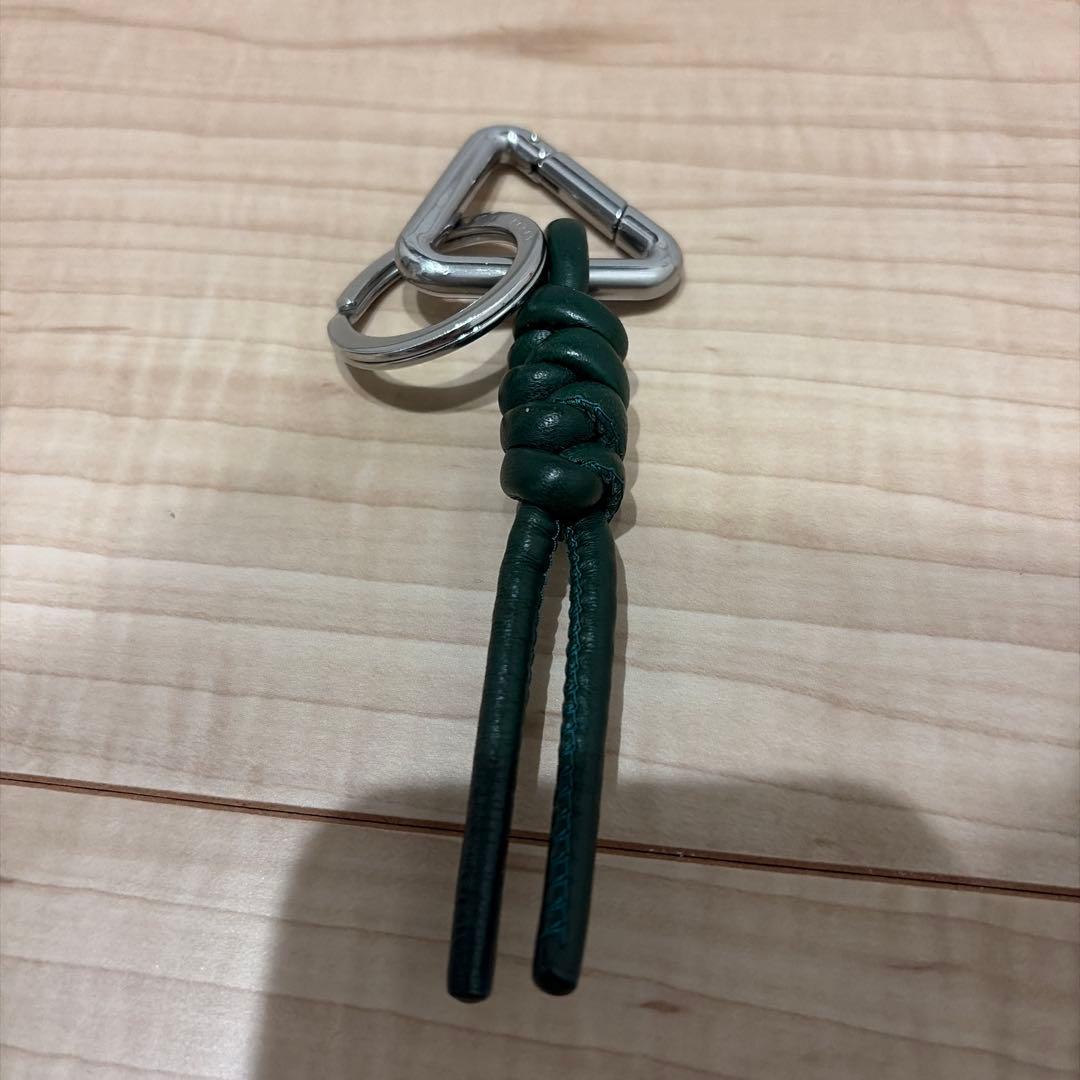 BOTTEGA VENETA トライアングル キーリング