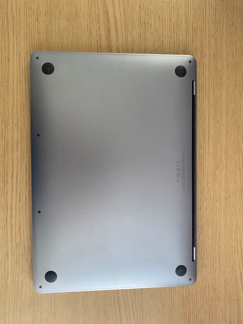 MacBook Pro 13インチ　M２　2022