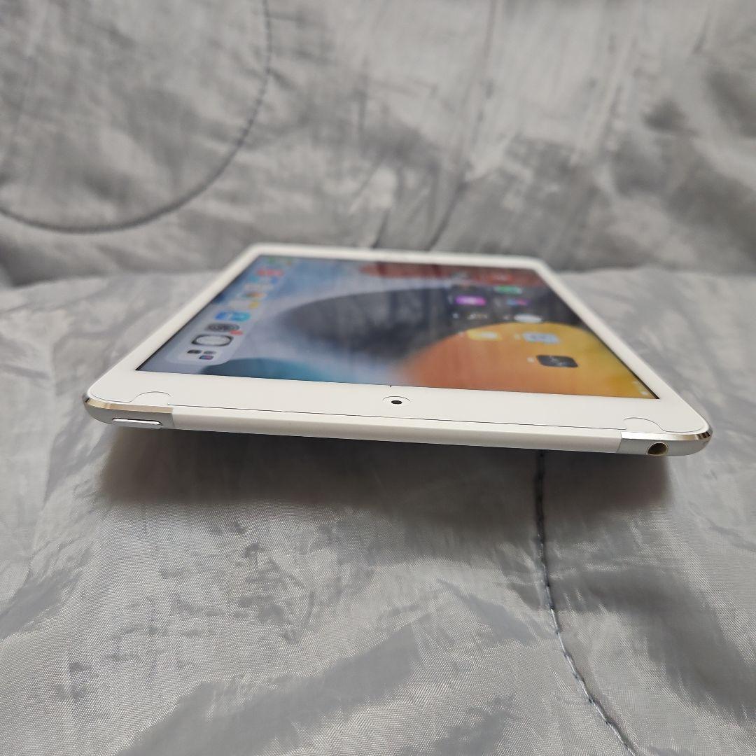 Apple iPad mini 4 128GB ホワイト(セルラーモデル）