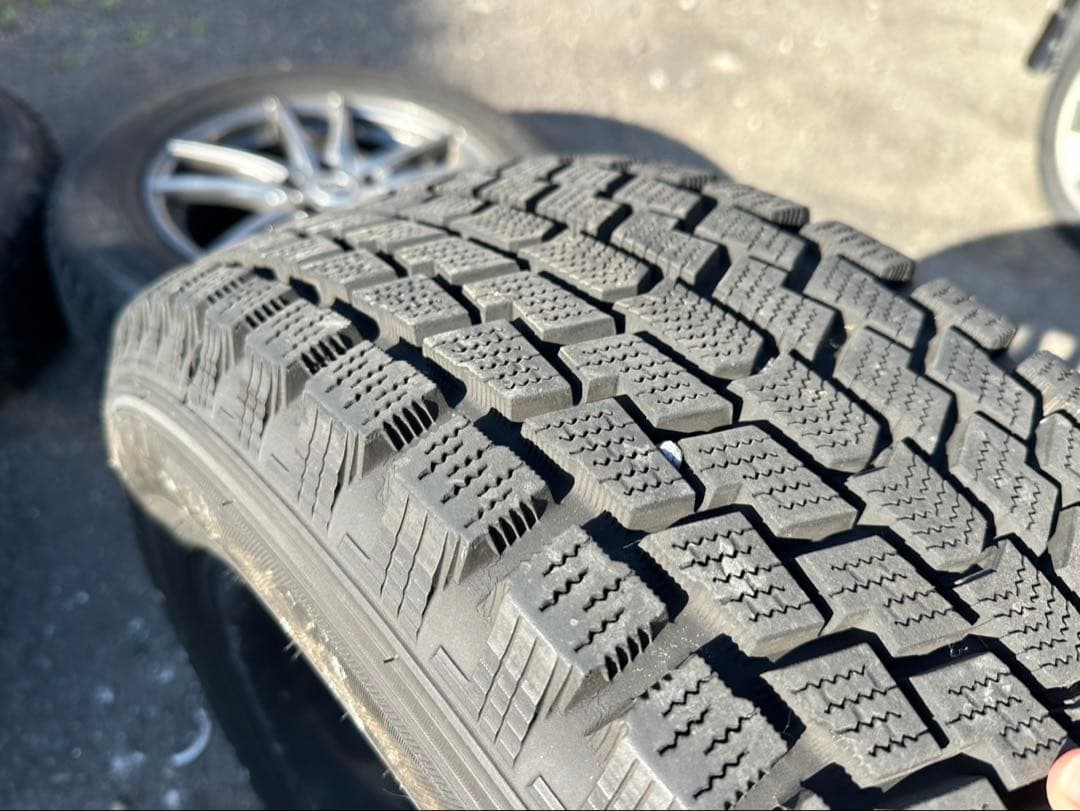 225/65R17 スタッドレスタイヤ　ホイール4本セット　ハリアー