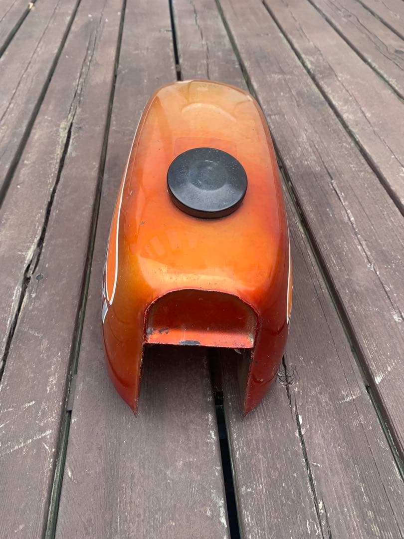 ★希少★SUZUKI バイクタンク オレンジ色　ハスラー　TS90