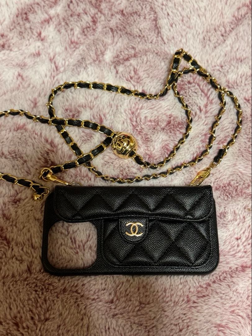 CHANEL ブラックレザー iPhone15Pro用