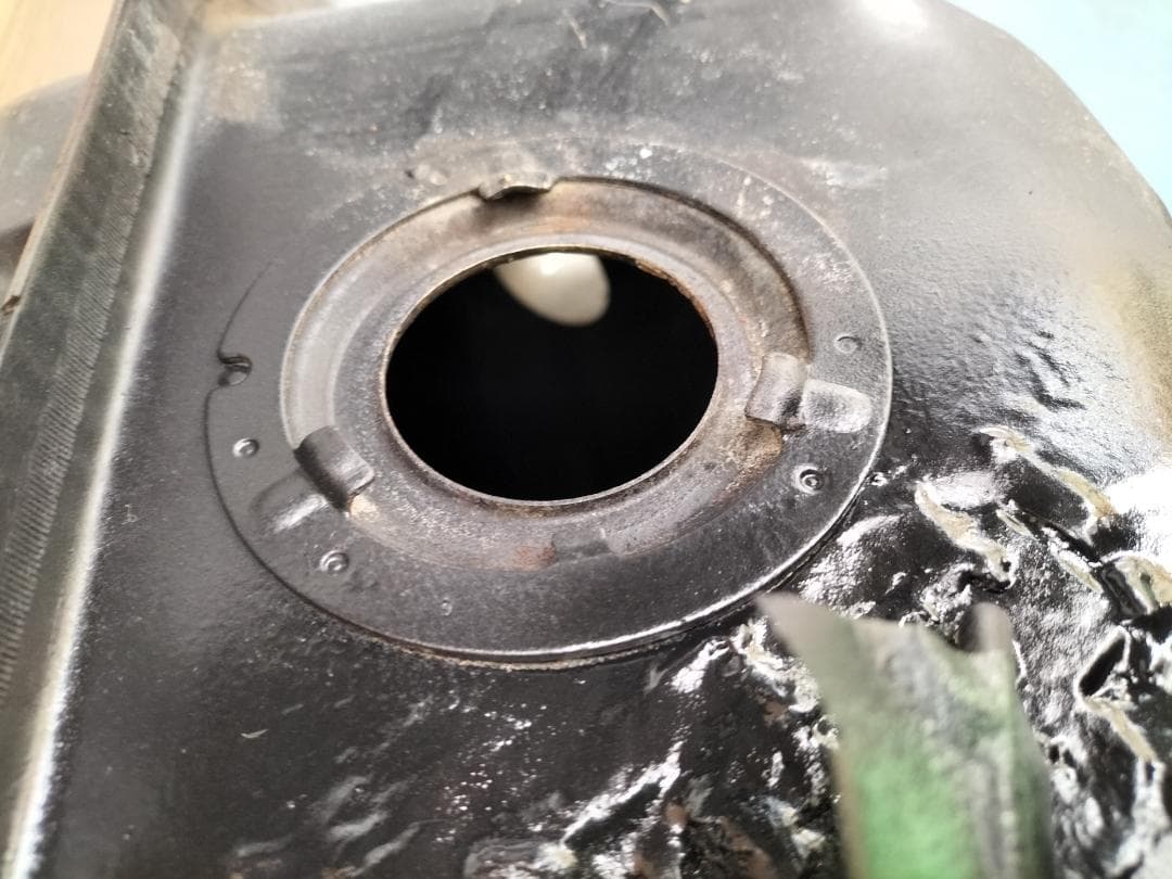 旧車　日産S30系　フェアレディＺ　　中古ガソリンタンク