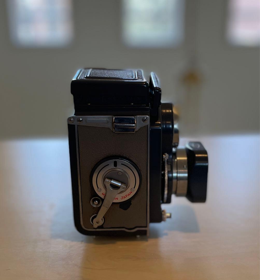 Yashica-44 二眼レフカメラ　フード付き