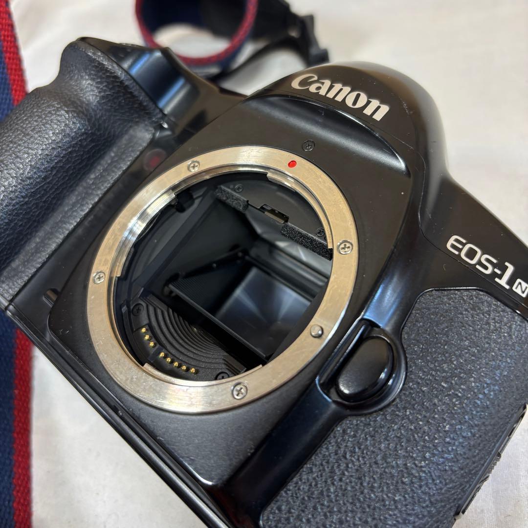 モナカ　ジャンク　Canon EOS-1N フィルム一眼レフカメラ