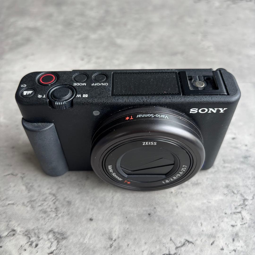 【美品】SONY人気Vlogカメラ ZV-1 デジカメ