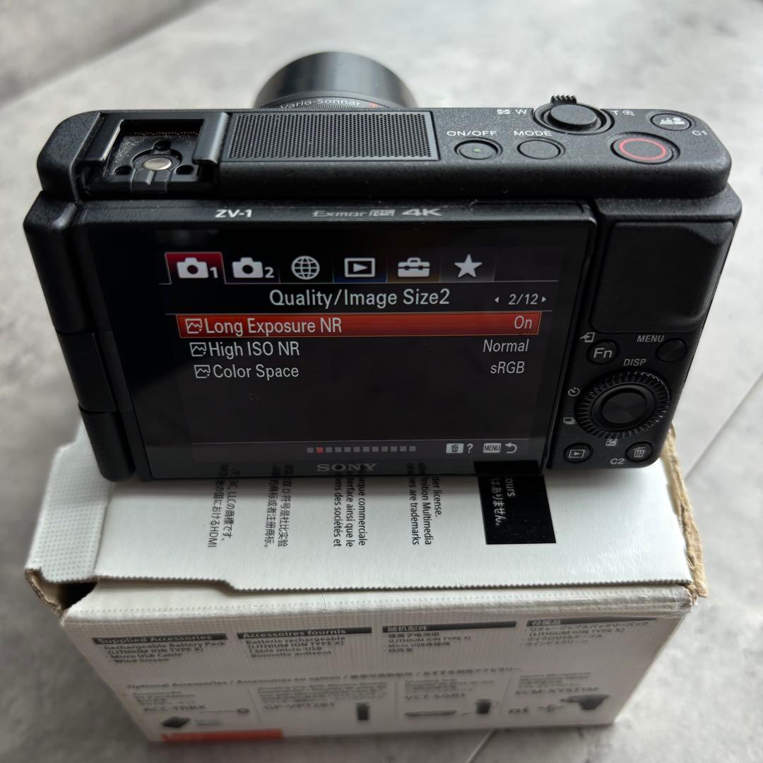 【美品】SONY人気Vlogカメラ ZV-1 デジカメ
