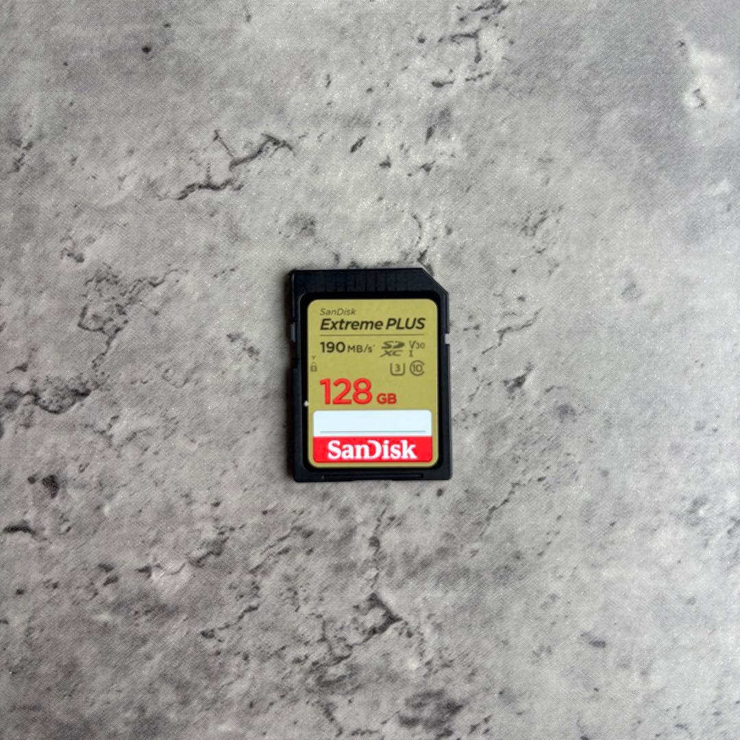 【美品】SONY人気Vlogカメラ ZV-1 デジカメ