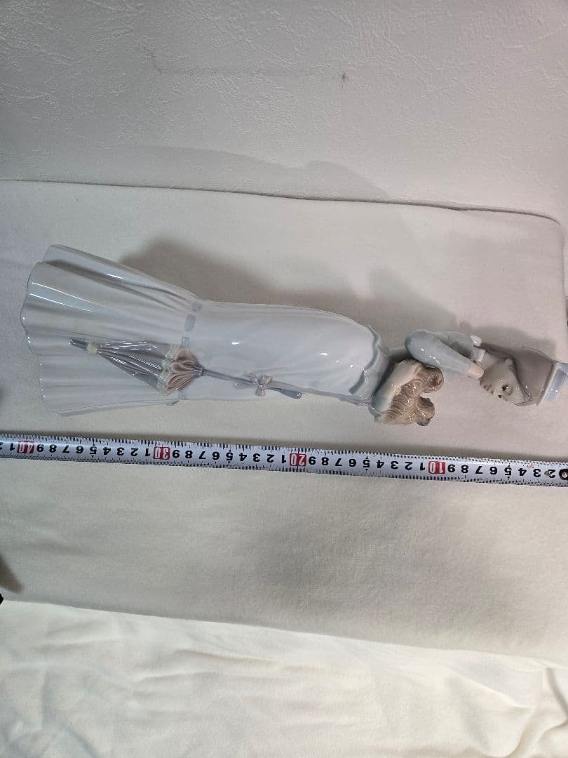 LLADRO 置物 リヤドロ 4893 仔犬とお散歩　仔犬を抱く貴婦人