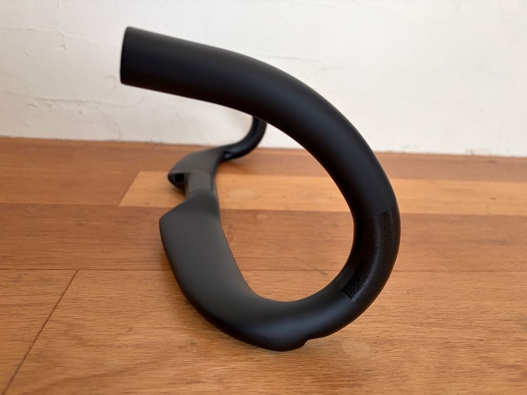 TNI AEROFAST カーボン ハンドルバー　400mm