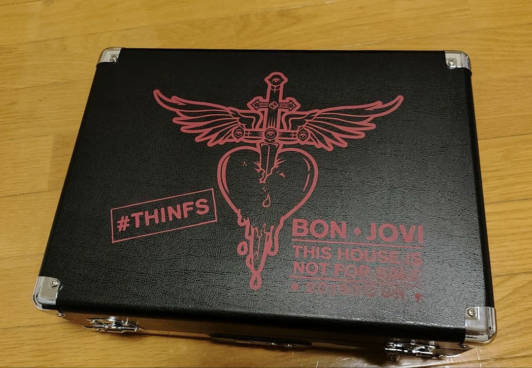 BON JOVI　特製ポータブル・レコードプレーヤー