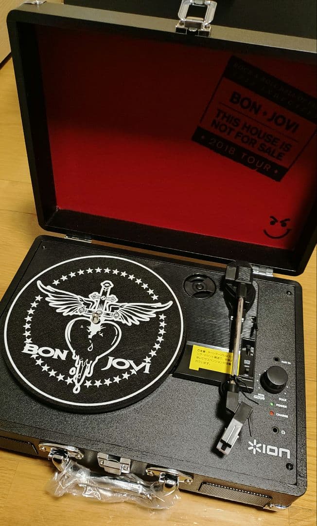 BON JOVI　特製ポータブル・レコードプレーヤー