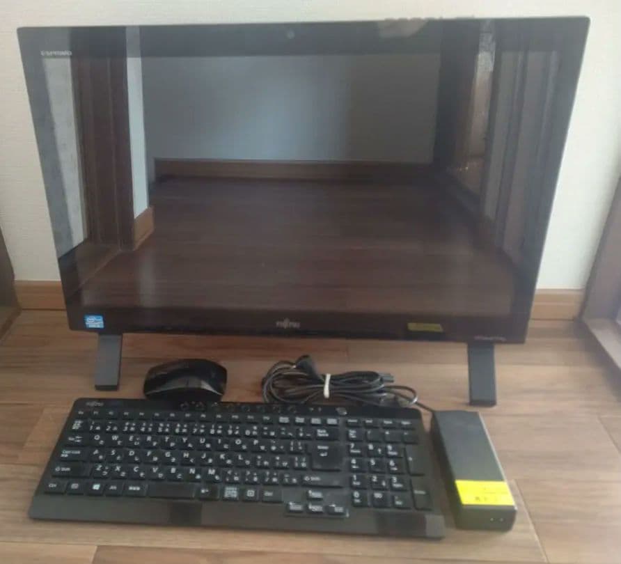富士通 core i5 8GB SSD240GB オールインワンPC