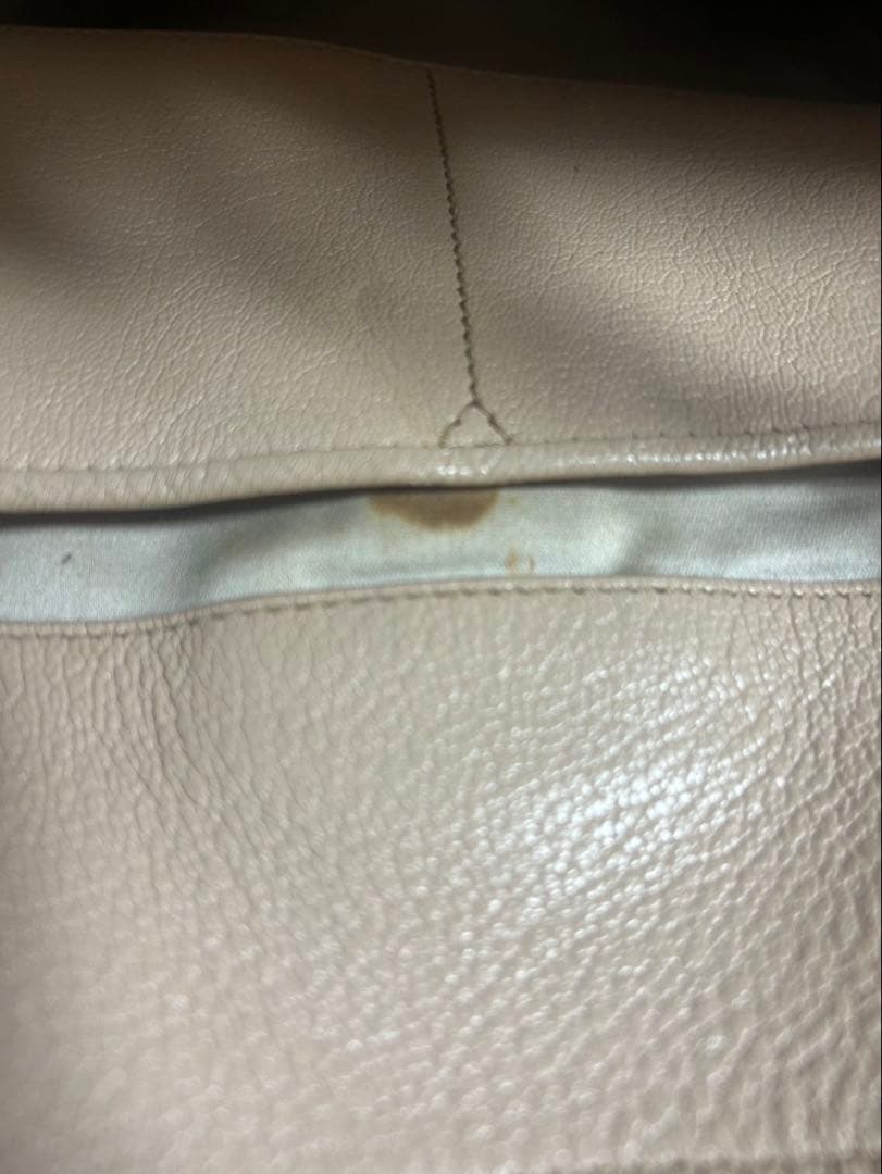 Miu Miu ベージュ レザー ハンドバッグ