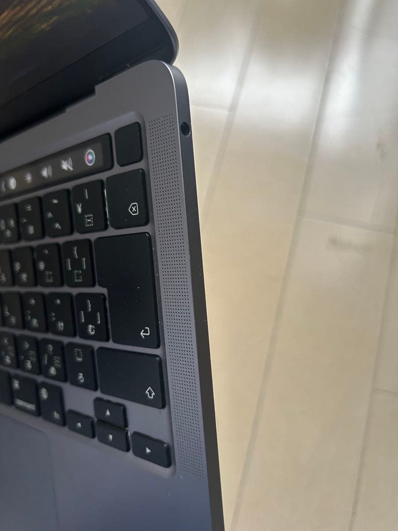 MacBook Pro 2020/M1/13インチ/ 8GB/256GB