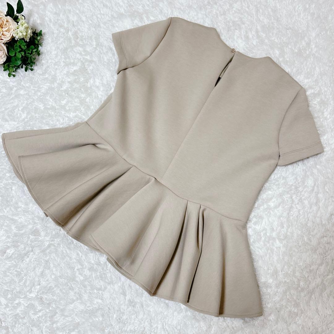極美品✨ ツルバイマリコオイカワ Epaulement ペプラム トップス 半袖