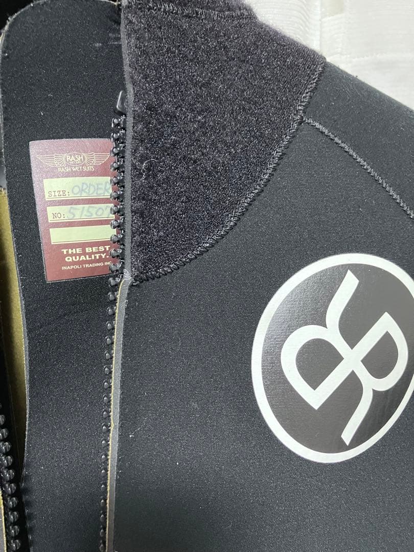 RASH WETSUITS ラッシュウエットスーツ