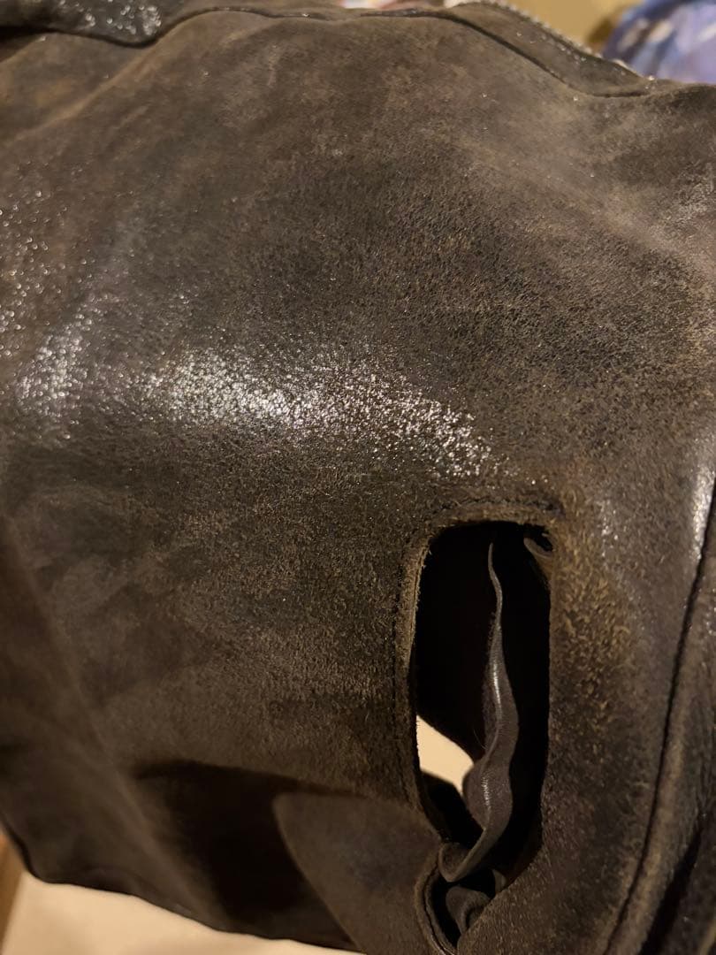 DELLE COSE ショルダーバッグ　イタリア製GUIDIレザー