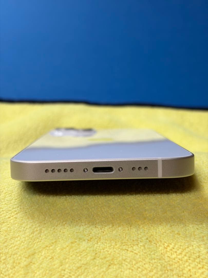 Apple iPhone 13 ホワイト 本体　バッテリー新品