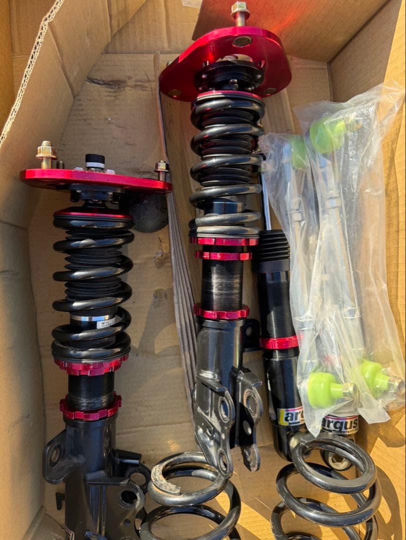 車高調　LARGUS ラルグス　スペックDプリウス50