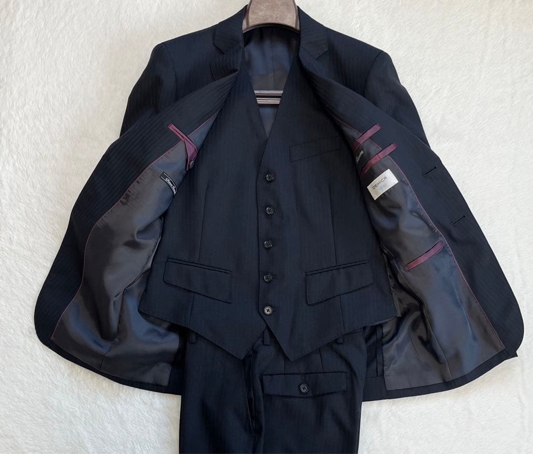 【未使用】スーツ　セットアップ　スリーピーススーツ　ブラック　ストライプ