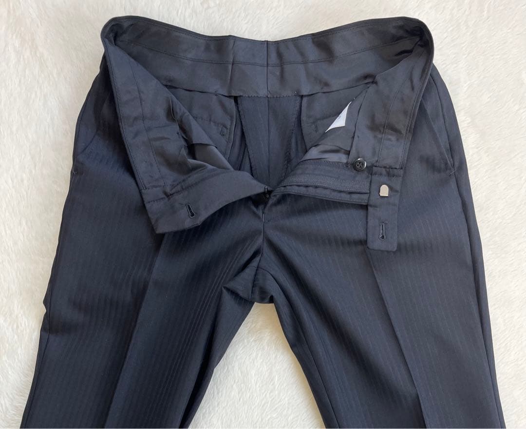 【未使用】スーツ　セットアップ　スリーピーススーツ　ブラック　ストライプ