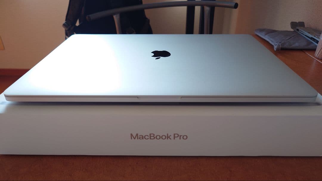 MacBook Pro 16インチ Core i7 16GB 512GB