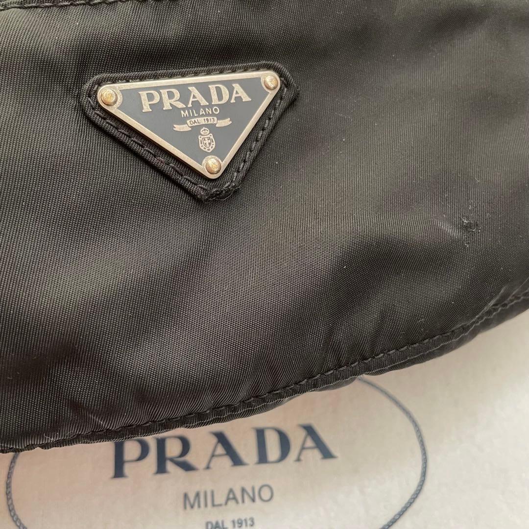 PRADA ブラック ボディバッグ 黒 ナイロン ウエストポーチ　プラダ