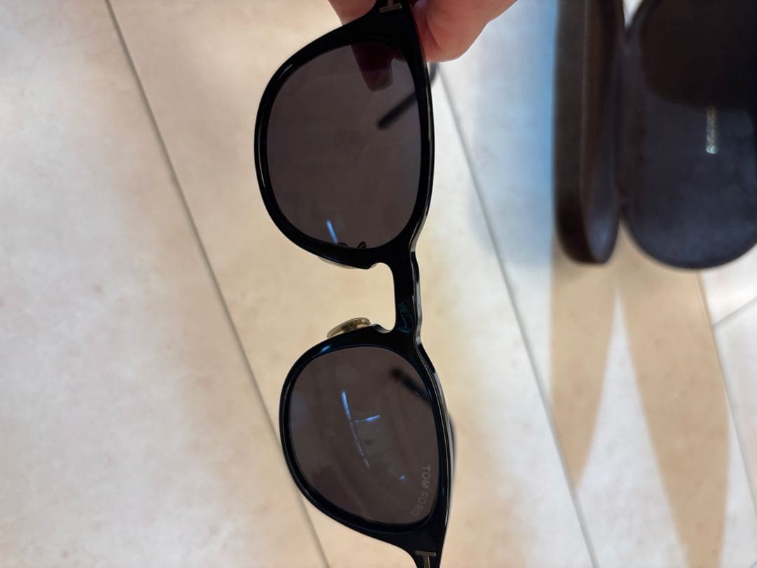 TOM FORD ブラックサングラス ケース付き