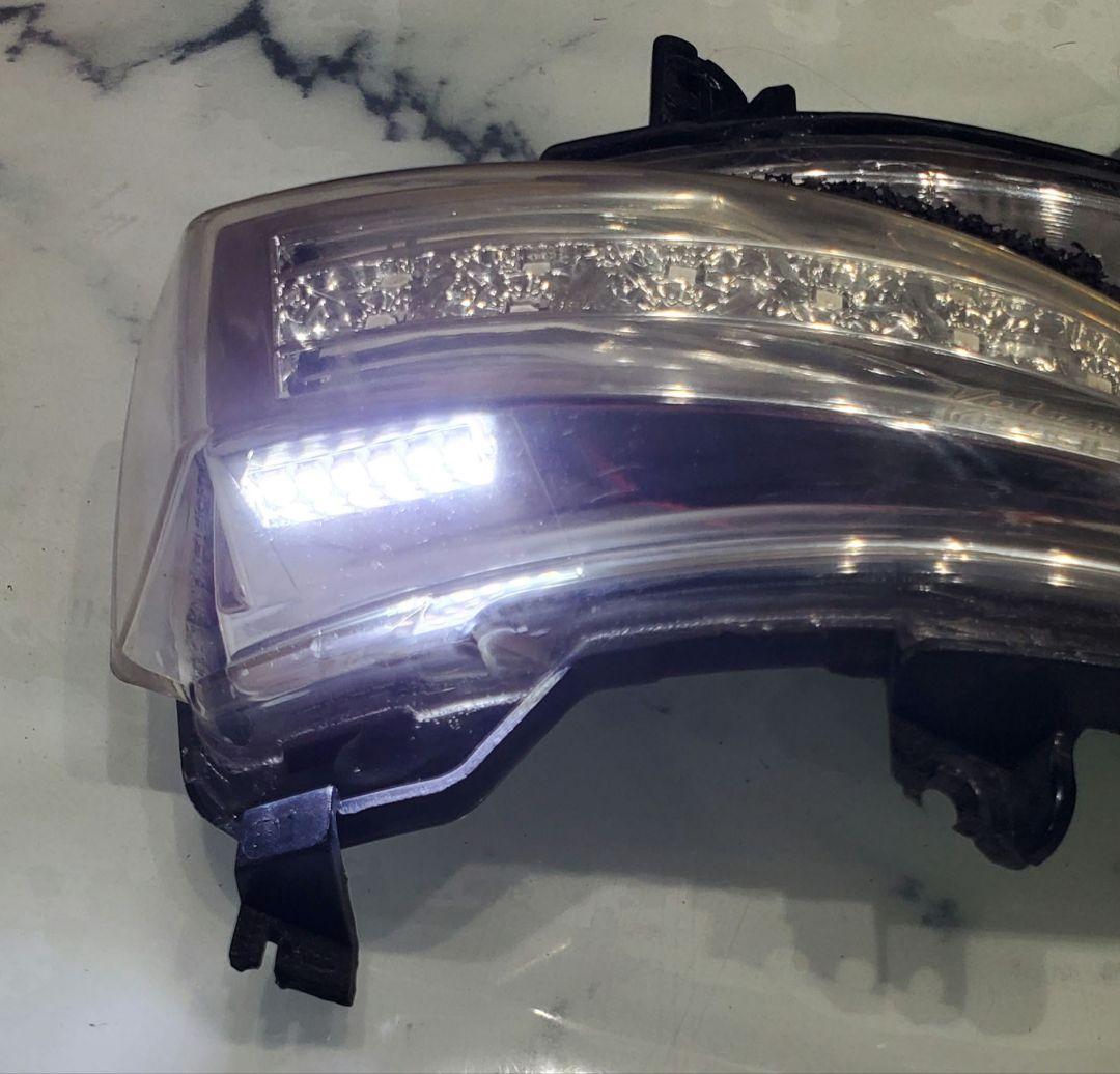 ヴァレンティ LED ドアミラーウインカー(エルグランドE52用)