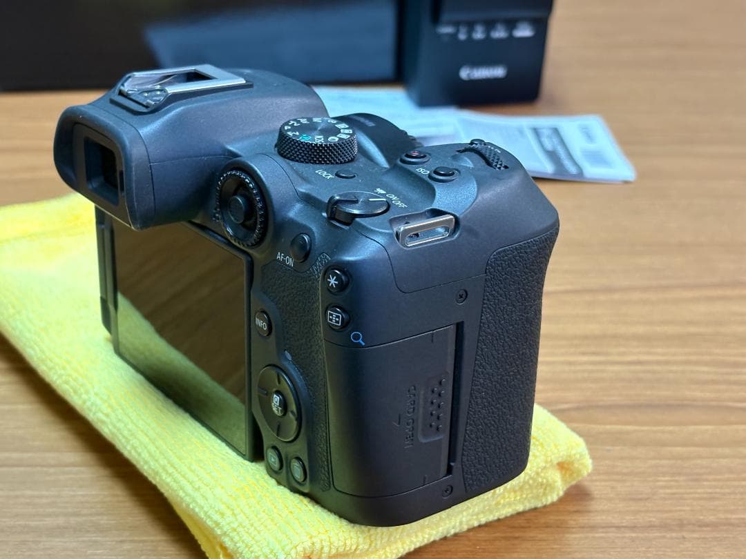 CANON EOS R7 ボディ+マウントアダプター+ ガイドブック