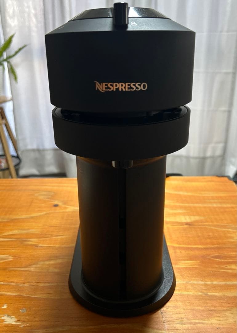 【美品】2024年製NESPRESSO ヴァーチュオマシン