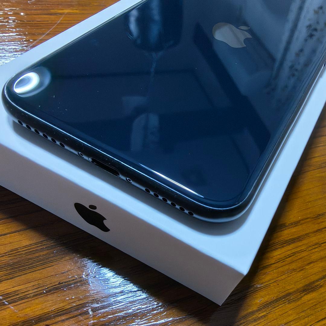 【美品】iPhone SE 第3世代 64GB ミッドナイト