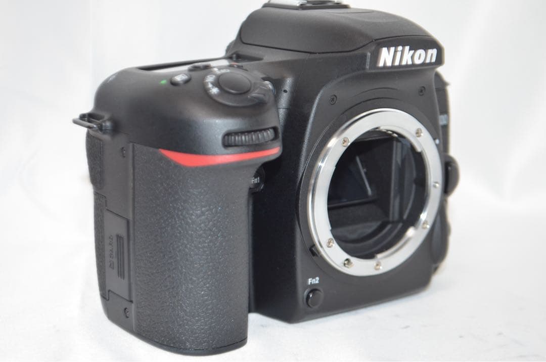 滅多にないシャッター数699回以下 Nikon D7500☆Wi-Fi搭載