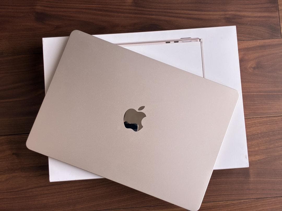 Apple MacBook Air M3 ゴールド シルバー