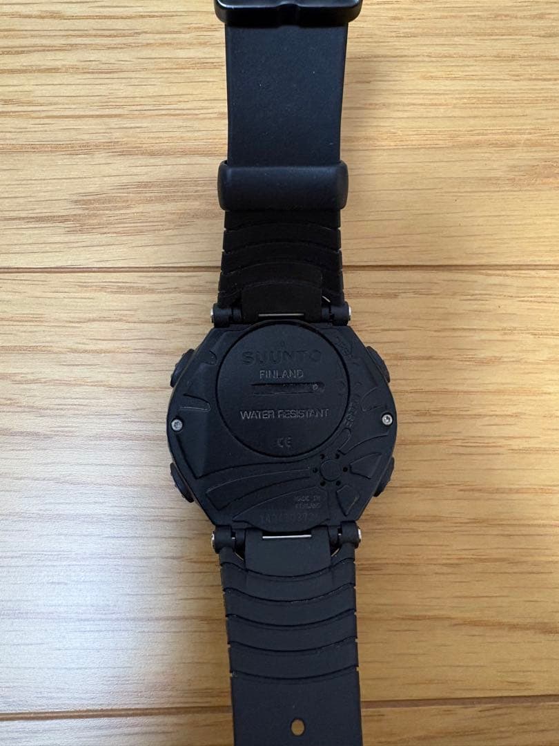 SUUNTO VECTOR ミリタリーグリーン スント ベクター 腕時計