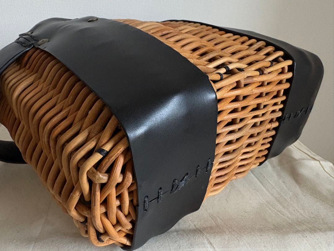 極美品　ebagos オイルショルダーミニ 紅籐 ブラック エバゴス　黒