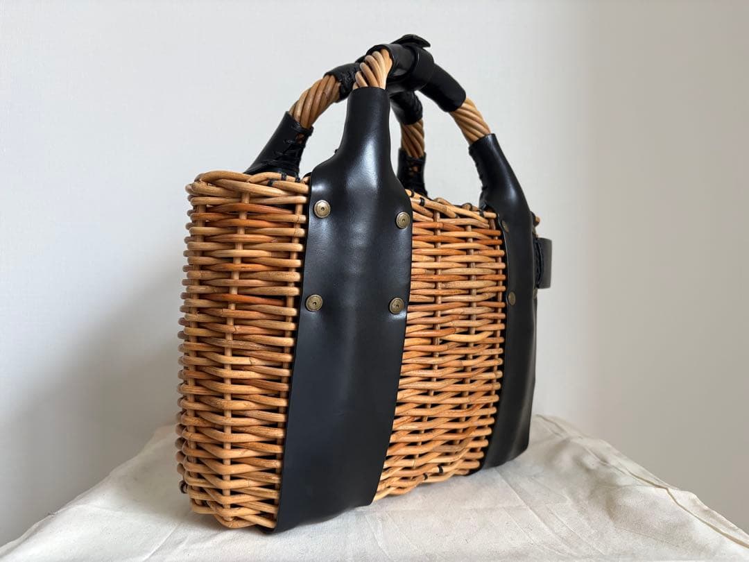 極美品　ebagos オイルショルダーミニ 紅籐 ブラック エバゴス　黒