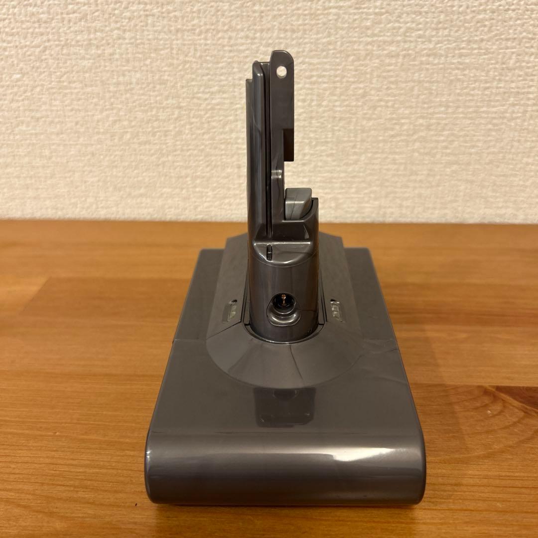 ダイソン公式HP純正品V8バッテリー【ほぼ未使用】