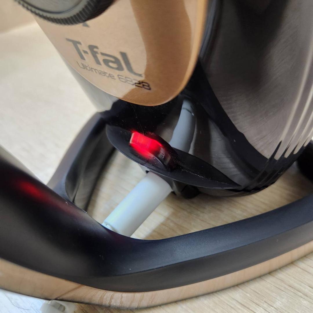 ★T-fal　アルティメット スチームアイロン FV6828