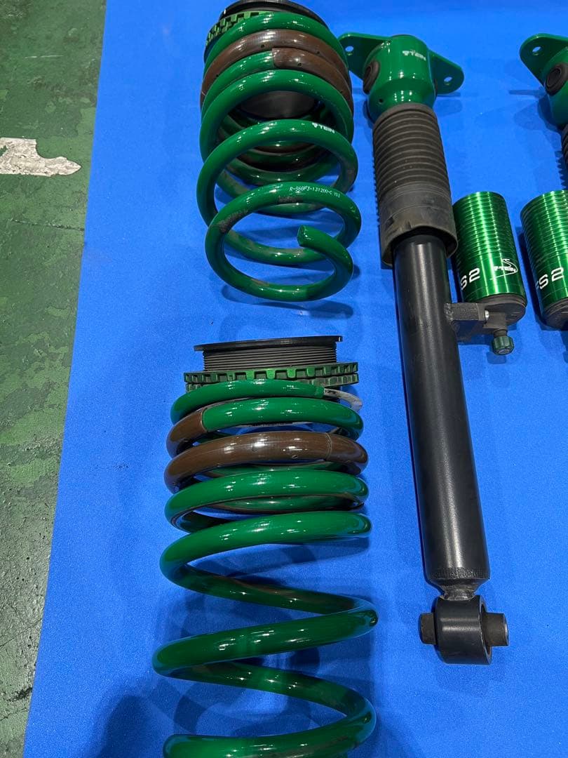 テスラ モデルＹ TEIN FS2 美品中古