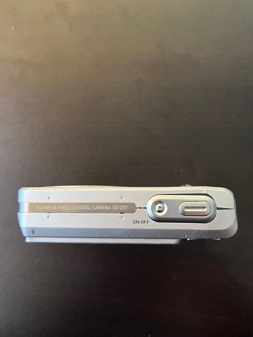 CASIO EXILIM EX-Z57 デジカメ　シルバー