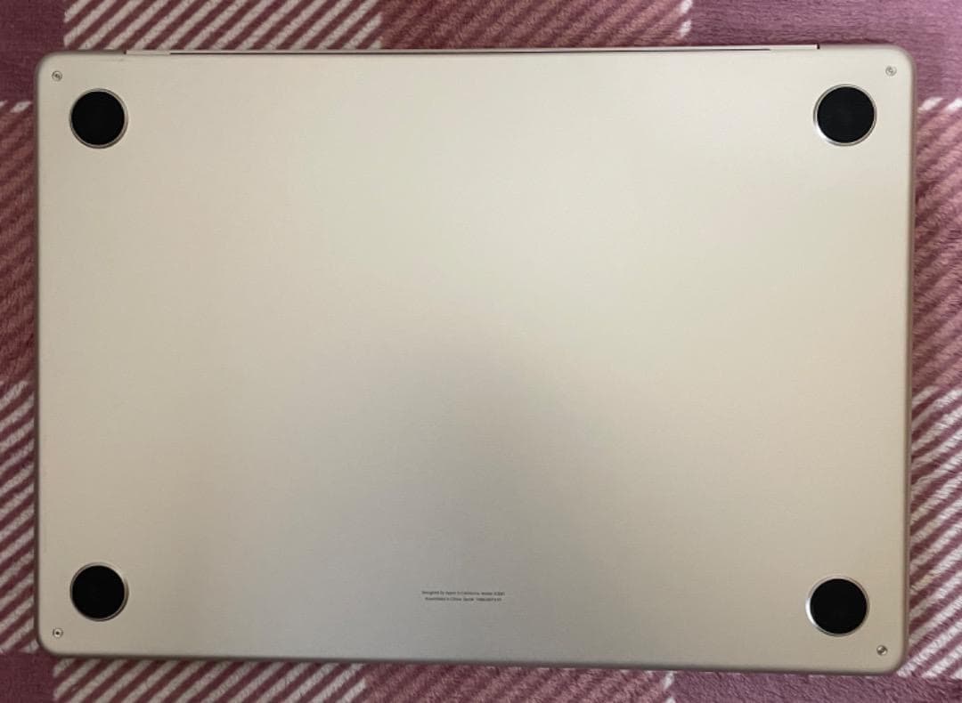 半使用近い　MACBOOK AIR M2- 8-512 Ofiice付き