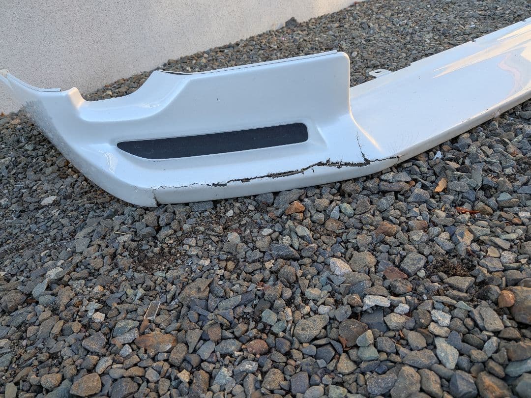 ハイエース４型ワイド　モデリスタフロントリップ