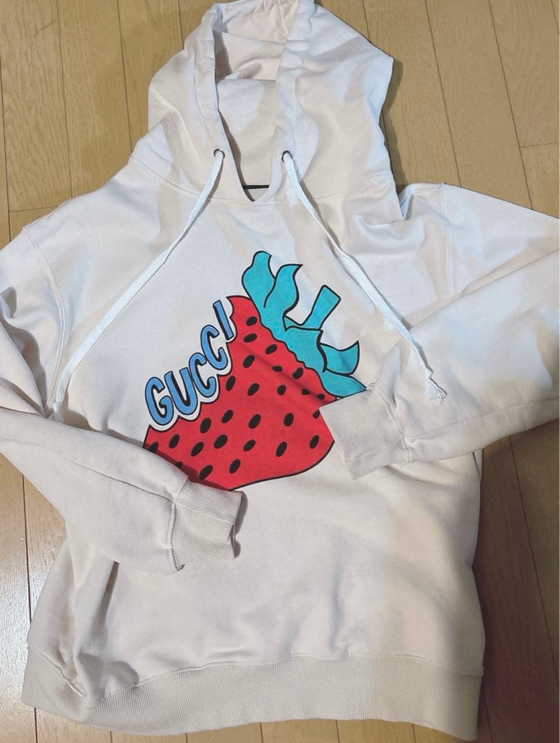 GUCCI イチゴ パーカー オフホワイト
