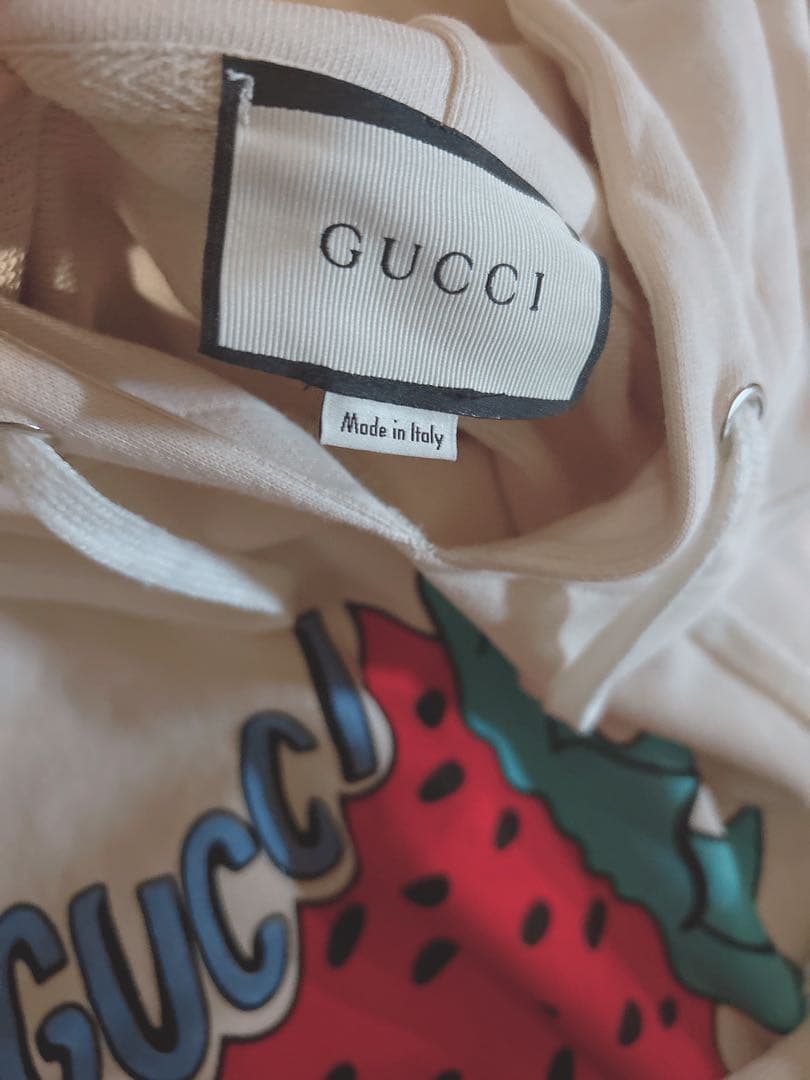 GUCCI イチゴ パーカー オフホワイト