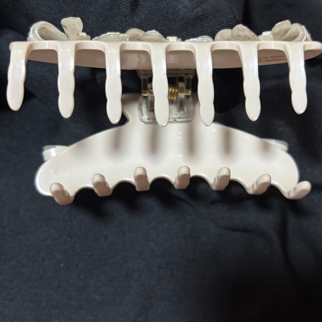 アレクサンドルドゥパリ クリップ　Mサイズ　リボンモチーフ