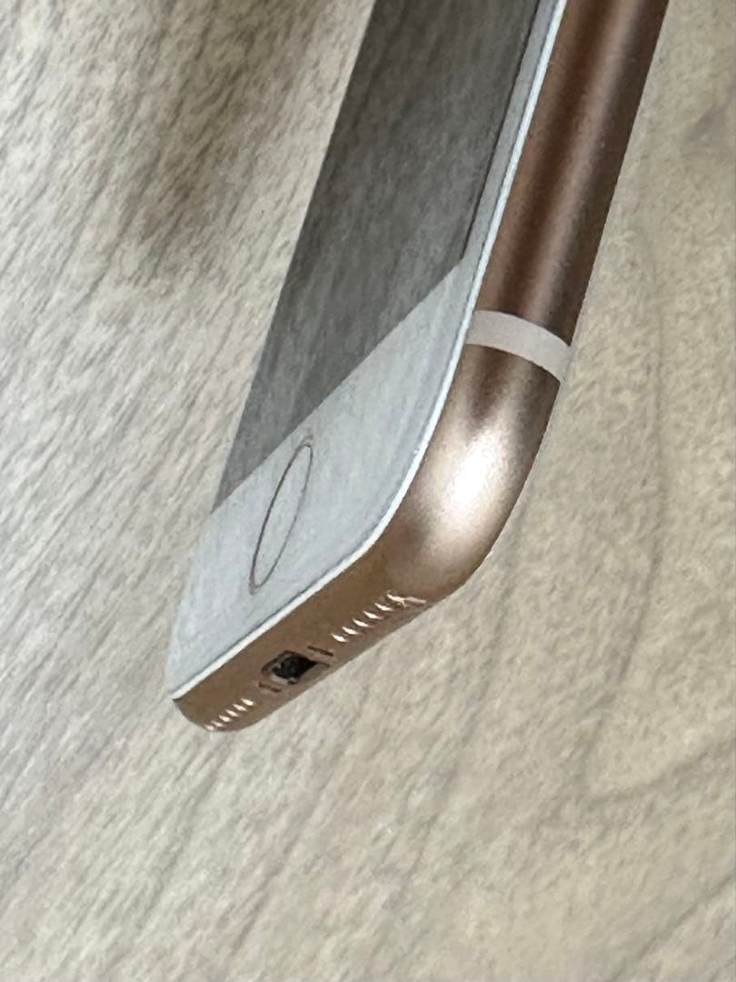 iPhone 8 ゴールド SIMフリー 美品